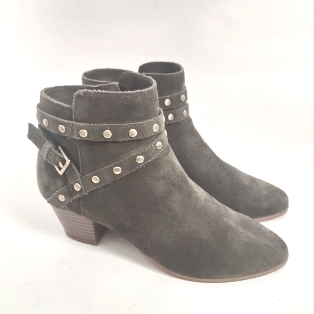 Violet & Red Boots Olive Green Suede Ankle Strappy Booties Zip Sz 6M Studded EUC